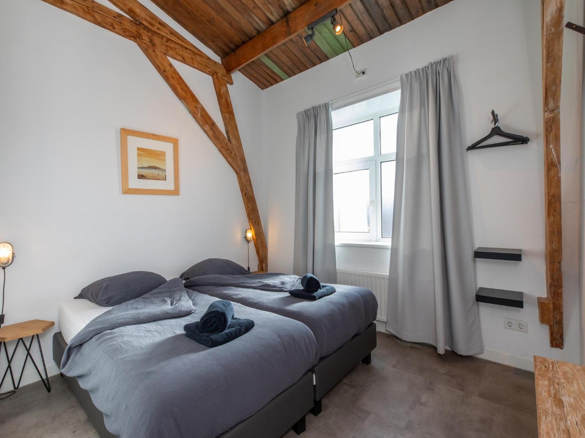 Lovely Modern 4 Person Apartment In The Heart Of Koudekerke Esterno foto