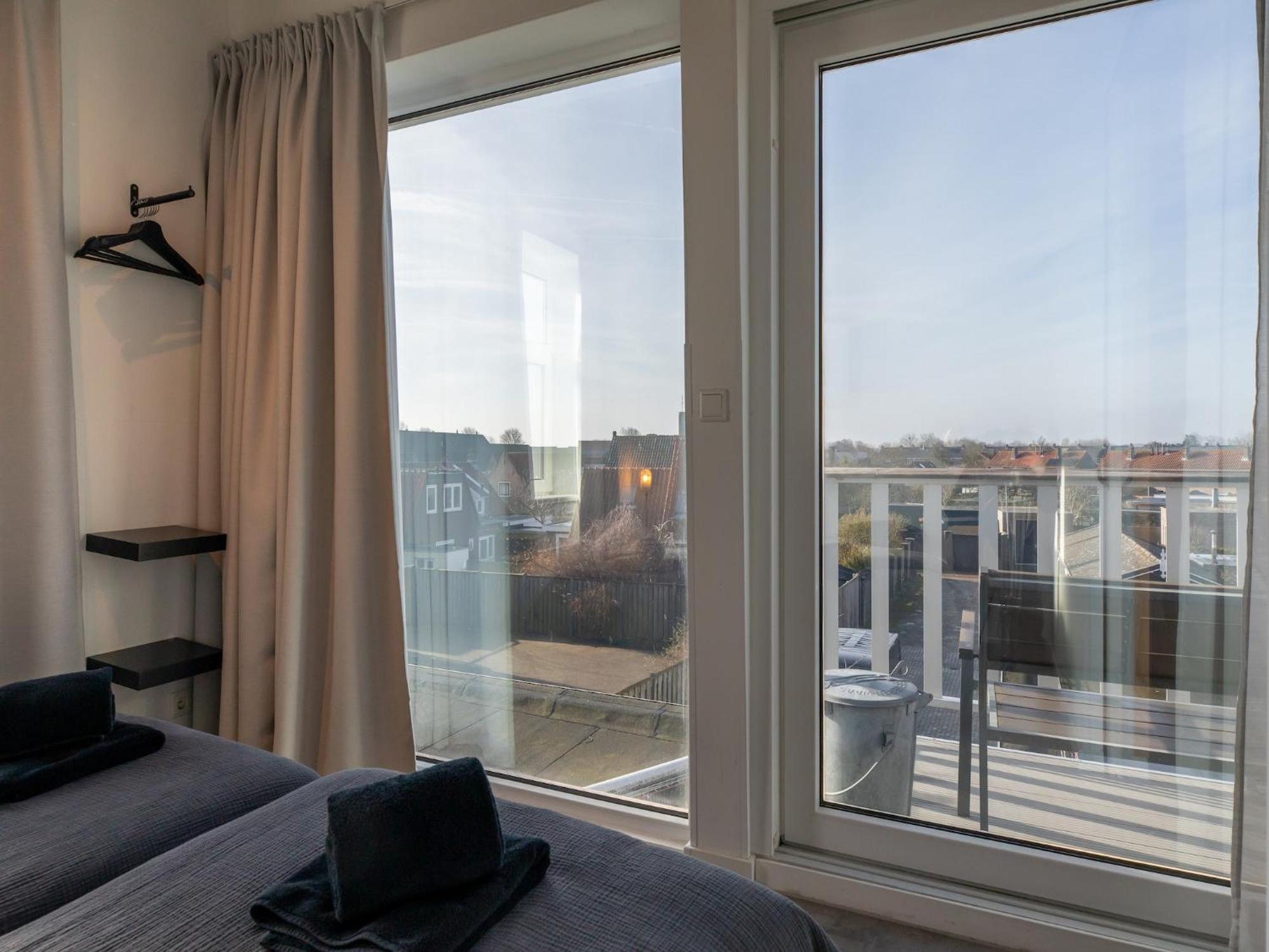 Lovely Modern 4 Person Apartment In The Heart Of Koudekerke Esterno foto